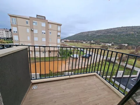 Rent, one bedroom apartment, 40m², Tološi, Podgorica - image 8