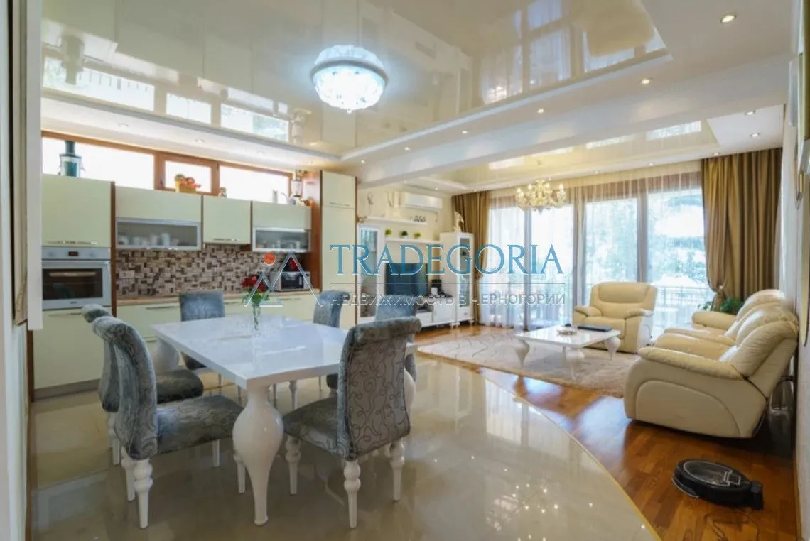 Prodaja, kuća, 198m², Bar, Crna Gora