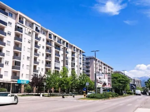 Prodaja, trosoban stan, 101m², City Kvart, Podgorica - image 2