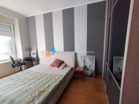 Izdavanje, četvorosoban stan, 130m², Vukov Spomenik, Zvezdara Sve Podlokacije - image 12