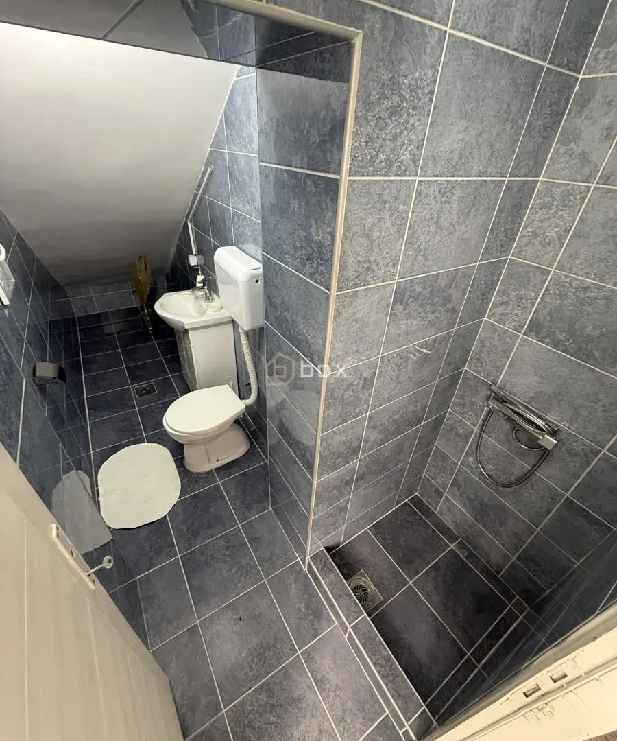 Prodaja, kuća, 186m², Pantelej, Niš