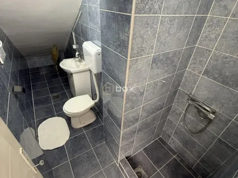 Prodaja, kuća, 186m², Pantelej, Niš - image 20