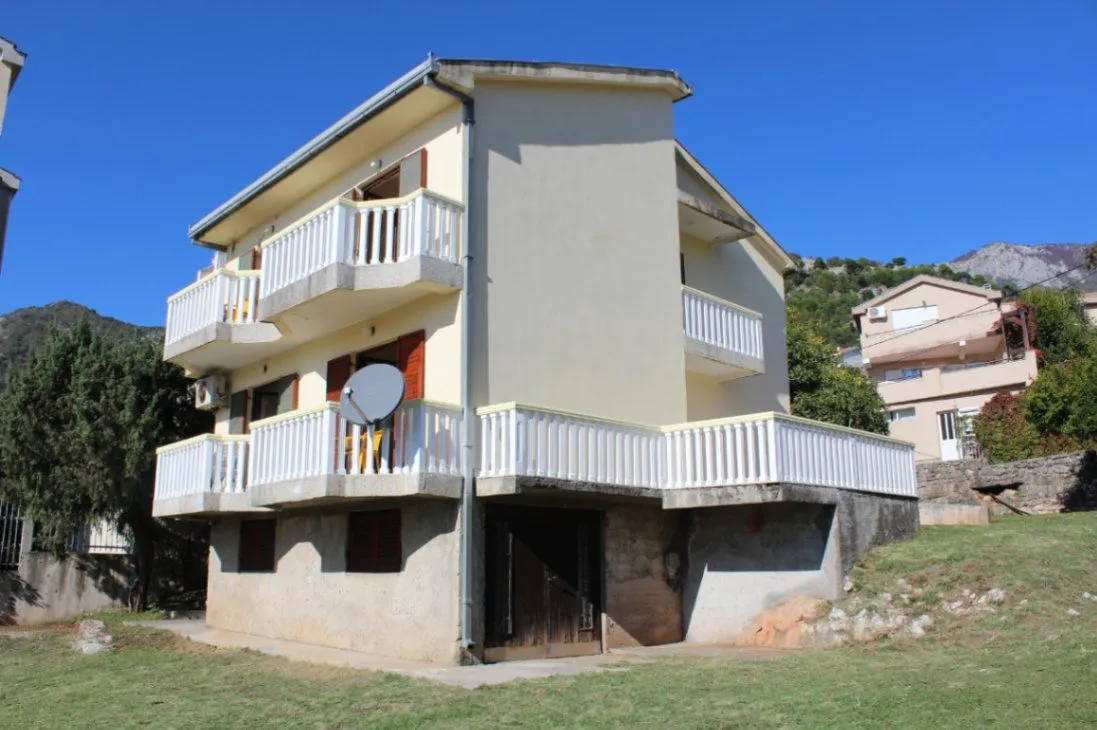 Sale, house, 200m², Lazi, Budva