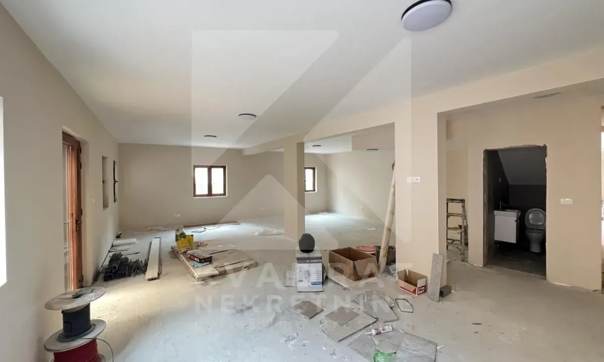 Rent, office space, 90m², Stara Varoš, Podgorica