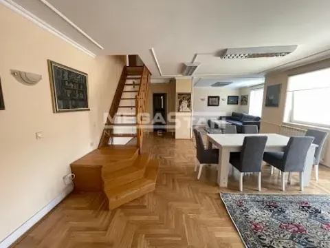 Izdavanje, četvorosoban stan, 93m², Vračar Hram, Vračar Sve Podlokacije - image 3