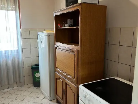 Rent, house, 140m², Farmaci, Podgorica - image 11