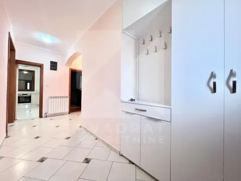 Izdavanje, dvosoban stan, 80m², Zagorič, Podgorica - image 13