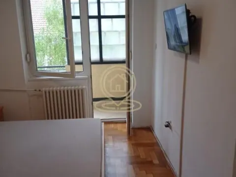 Izdavanje, trosoban stan, 82m², Centar, Novi Sad - image 6