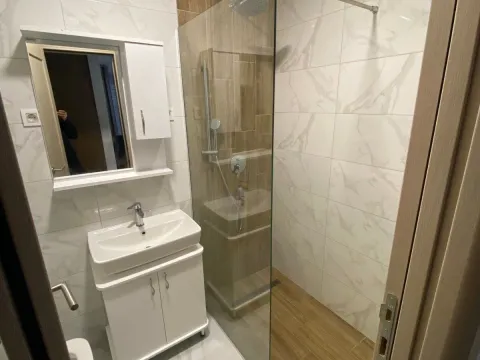 Izdavanje, dvosoban stan, 50m², Zabjelo, Podgorica - image 4