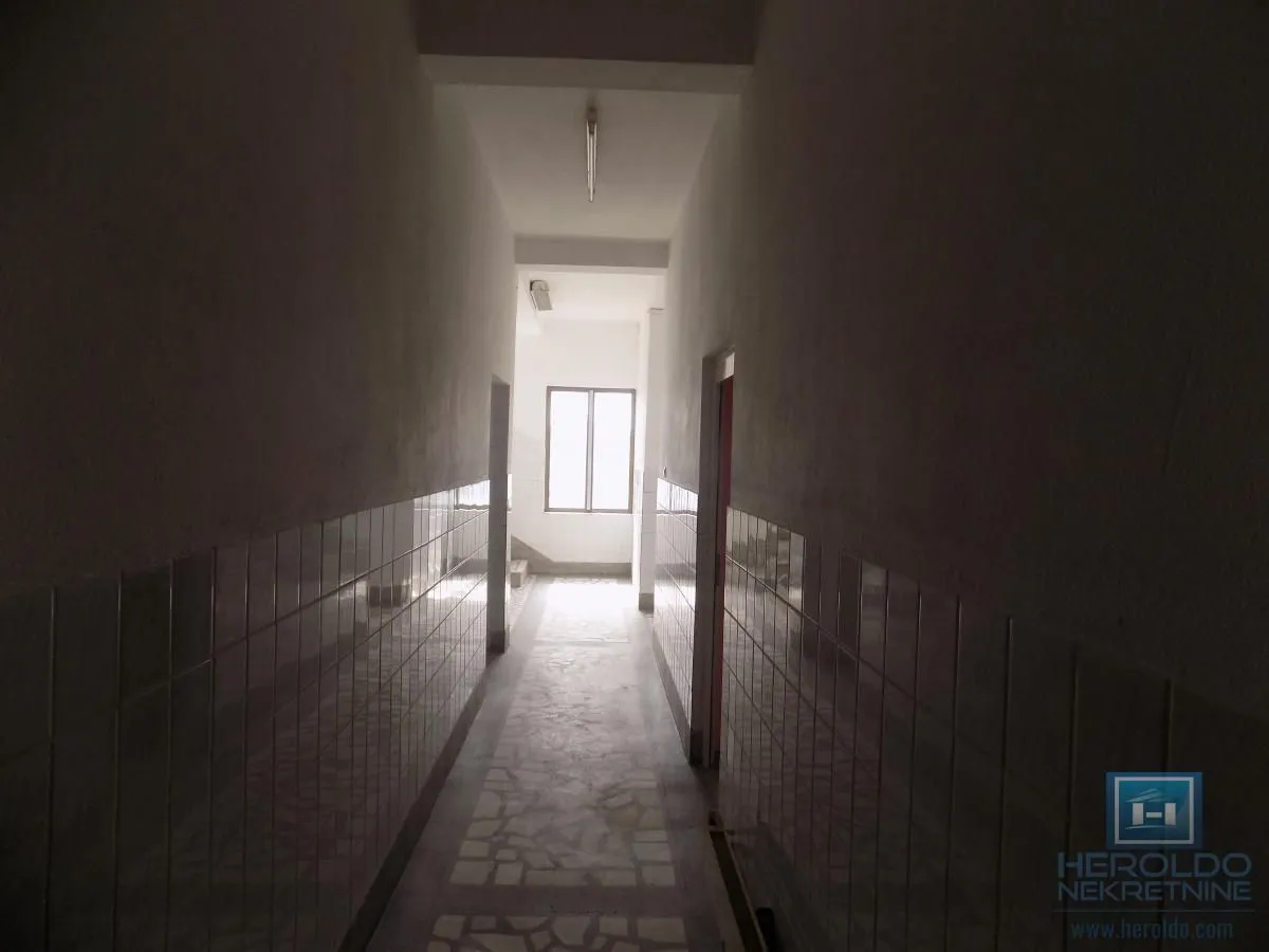 Rent, office space, 1500m², Donje Vidovo, Paraćin