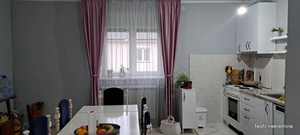 Prodaja, kuća, 365m², Nova Pazova, Stara Pazova