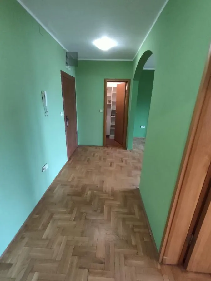 Izdavanje, četvorosoban stan, 103m², Nova Detelinara, Novi Sad Sve Podlokacije