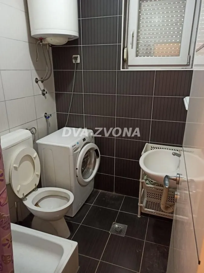 Prodaja, garsonjera, 25m², Detelinara, Novi Sad Sve Podlokacije