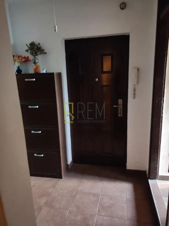 Prodaja, trosoban stan, 100m², Blok 5, Podgorica