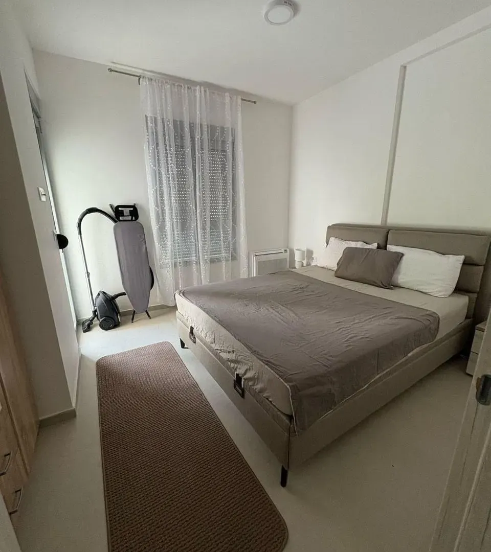 Rent, one bedroom apartment, 42m², Pod Kuk, Tivat