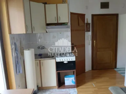 Prodaja, stan, 22m², Kneževac, Beograd - image 9