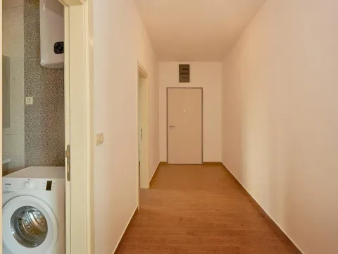 Sale, two bedroom apartment, 85m², Bečići, Budva - image 11