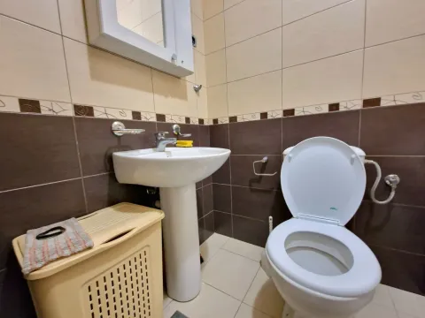 Rent, one bedroom apartment, 50m², Bečići, Budva - image 9