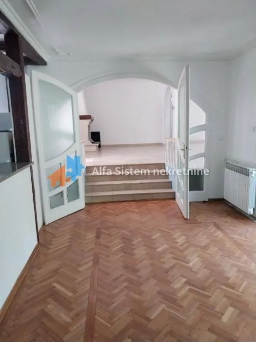 Rent, apartment, 250m², Neimar, Vračar Sve Podlokacije