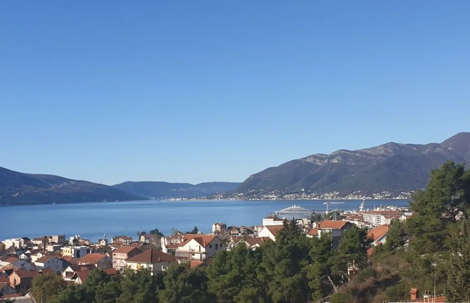 Rent, house, 180m², Marići, Tivat