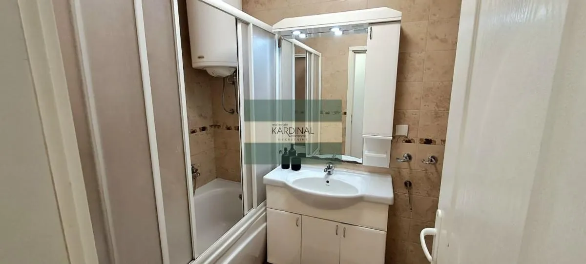 Prodaja, dvosoban stan, 56m², Rotkvarija, Novi Sad Sve Podlokacije