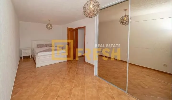 Prodaja, kuća, 253m², Bar, Crna Gora