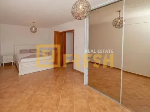 Prodaja, kuća, 253m², Bar, Crna Gora - image 21