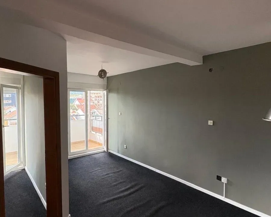 Rent, one bedroom apartment, 39m², Stari Aerodrom, Podgorica