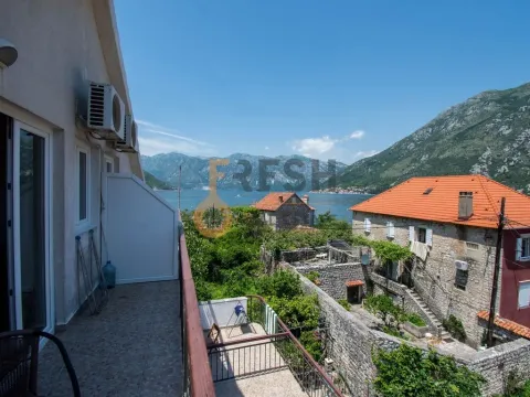 Sale, house, Kotor, Crna Gora - image 17