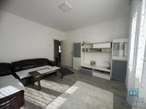 Prodaja, kuća, 215m², Ćuprija, Srbija - image 4