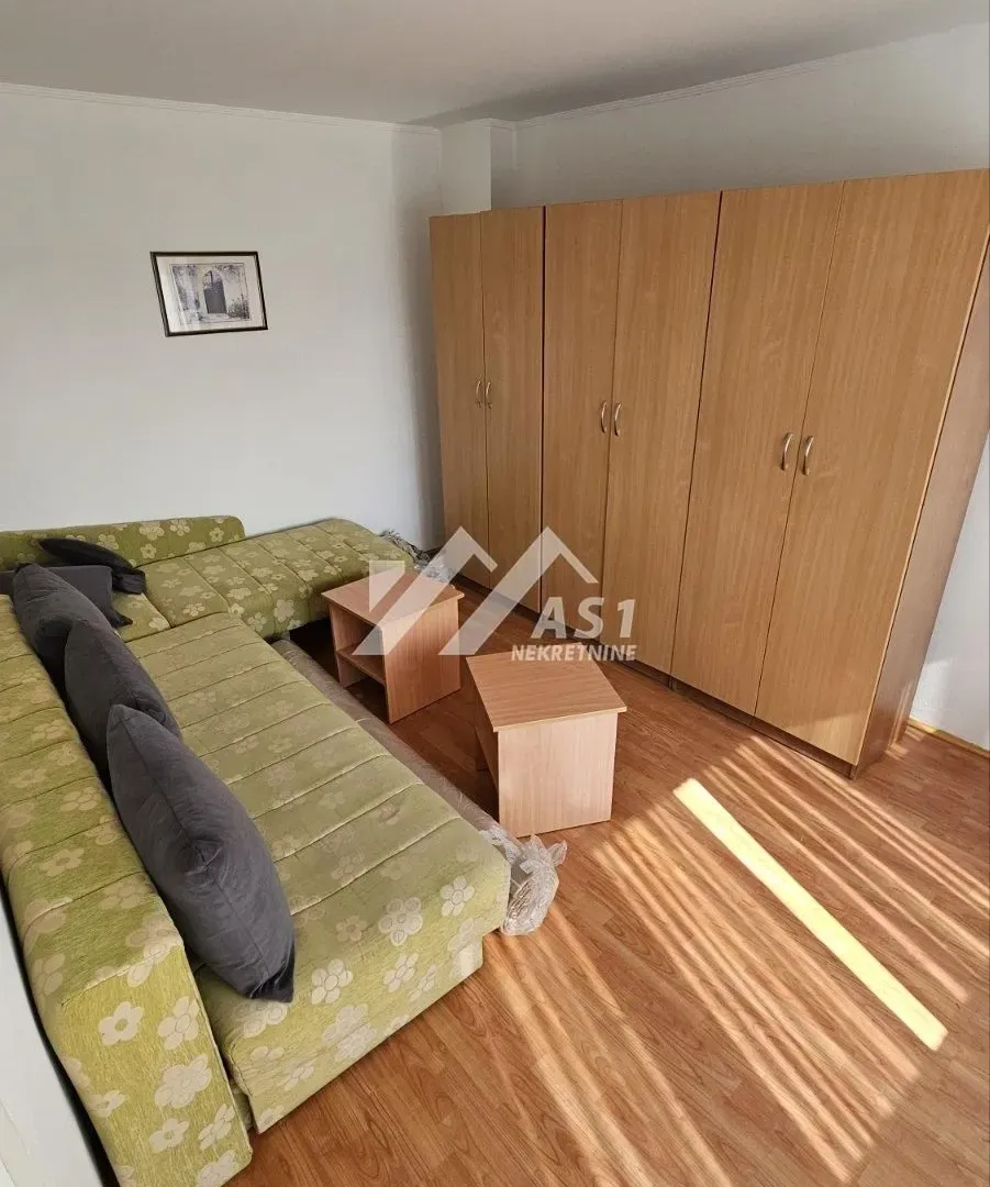 Izdavanje, jednosoban stan, 49m², Bulevar Oslobodjenja, Novi Sad Sve Podlokacije