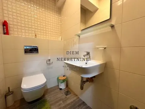 Rent, two bedroom apartment, 76m², City Kvart, Podgorica - image 9