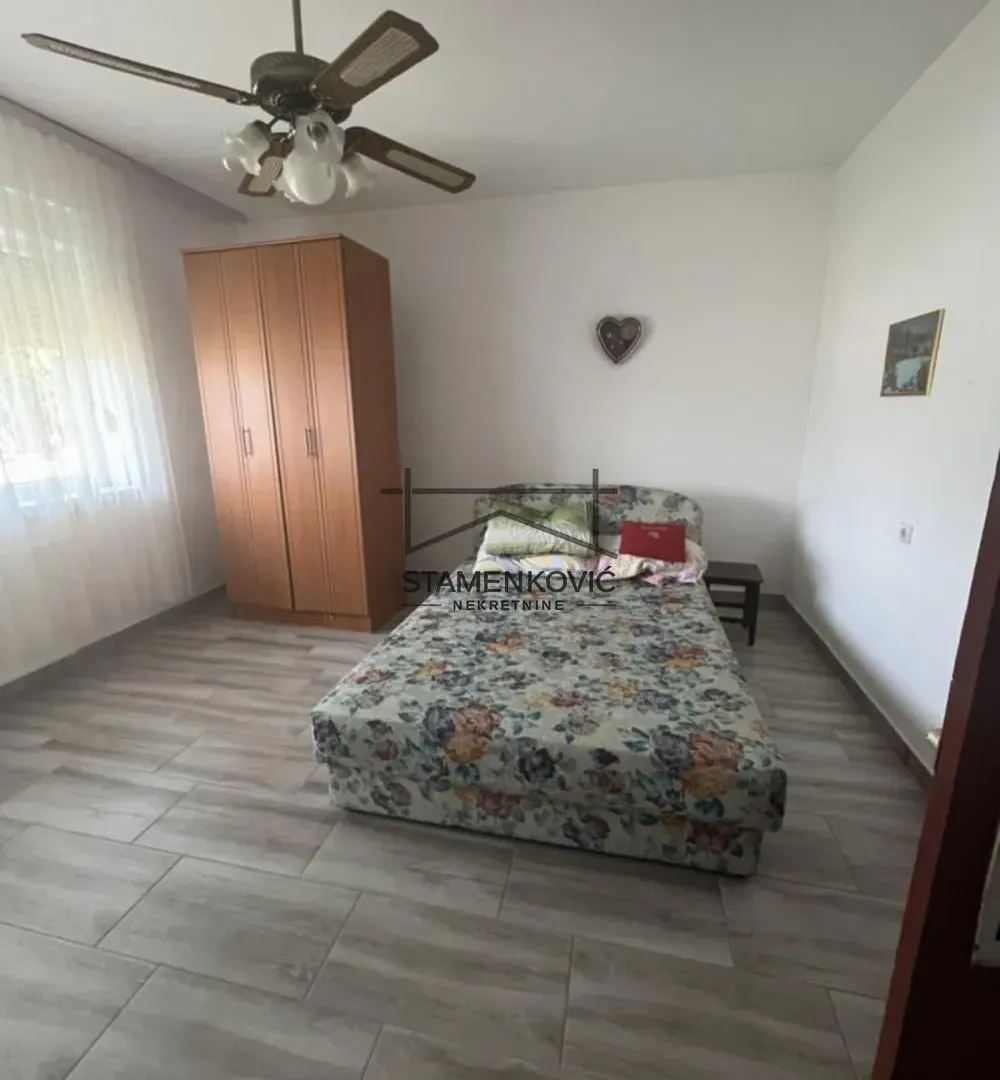Prodaja, kuća, 214m², Kovilj, Novi Sad Sve Podlokacije