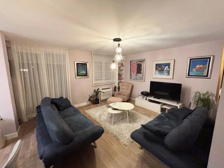 Prodaja, dvosoban stan, 75m², Preko Morače, Podgorica