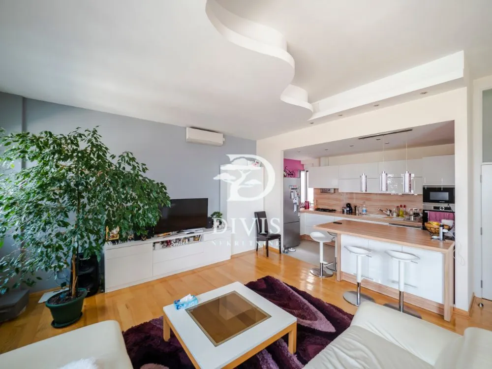 Sale, four bedroom apartment, 129m², Karaburma, Palilula Sve Podlokacije