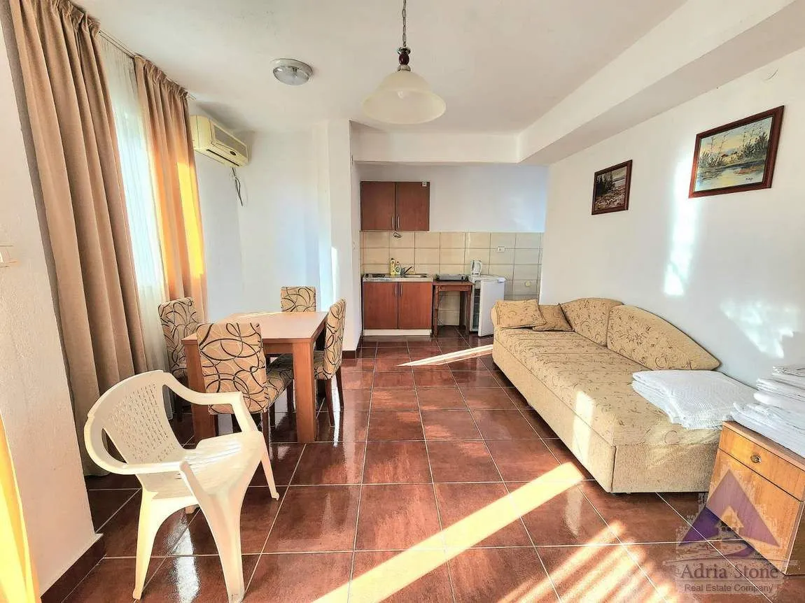 Sale, hospitality venue, 993m², Bečići, Budva