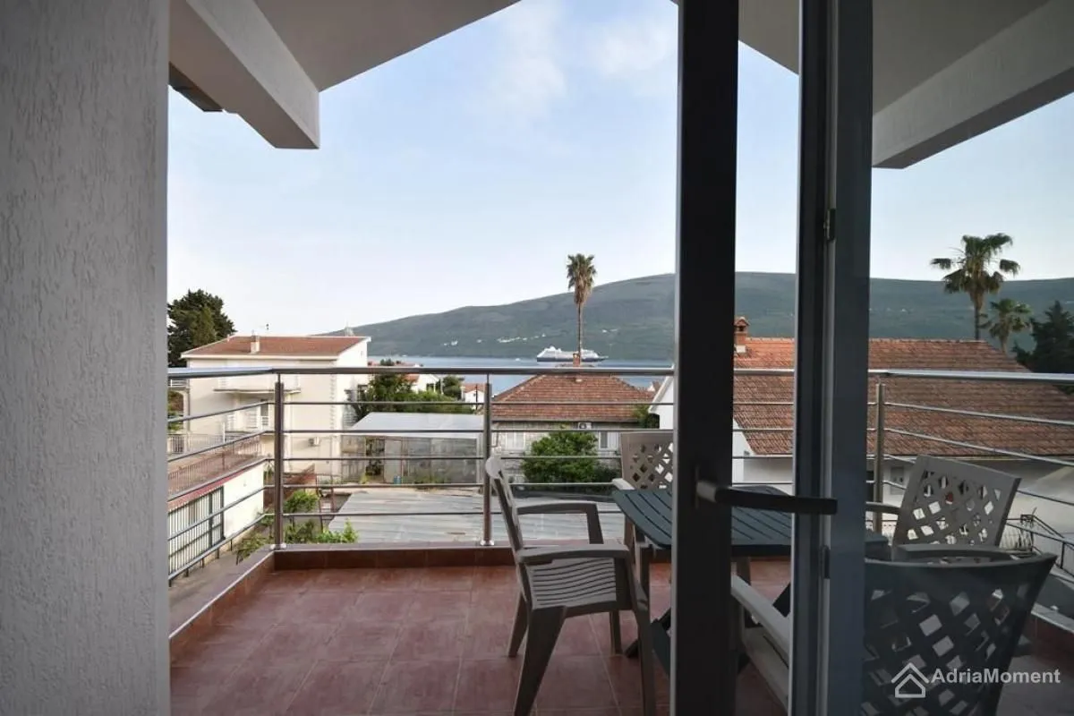 Prodaja, kuća, 275m², Đenovići, Herceg Novi