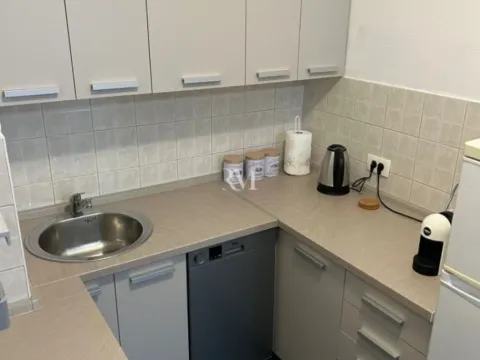 Izdavanje, jednosoban stan, 43m², Centar, Tivat - image 5