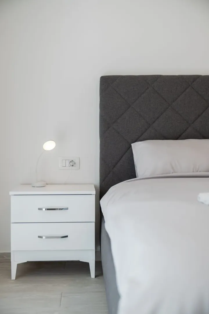 Izdavanje, jednosoban stan, 57m², Bečići, Budva