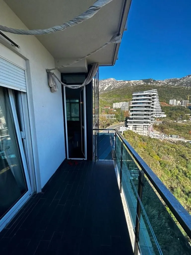 Prodaja, dvosoban stan, 88m², Bečići, Budva