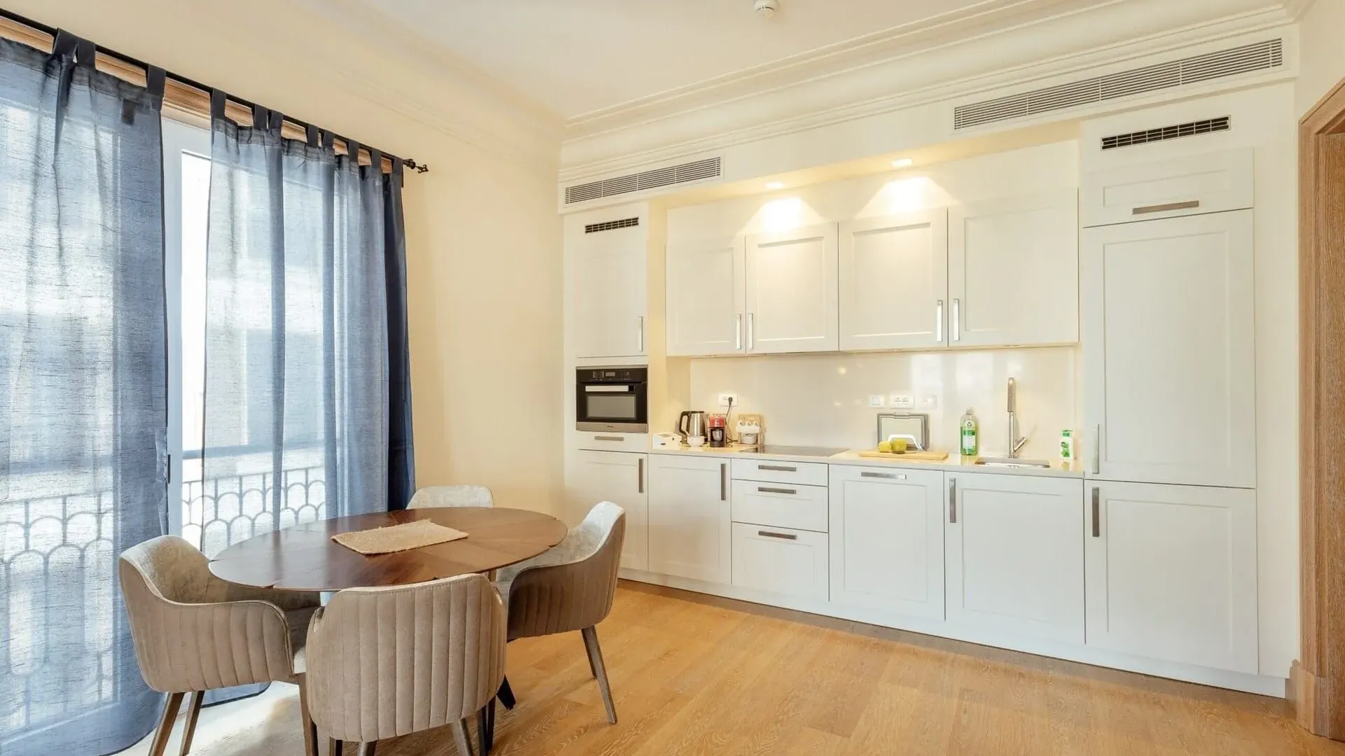 Rent, one bedroom apartment, 67m², Porto Montenegro, Tivat
