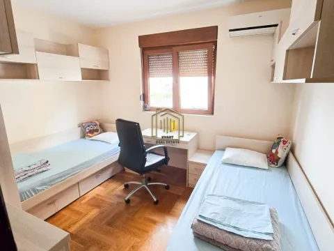 Izdavanje, dvosoban stan, 70m², Stari Aerodrom, Podgorica - image 12