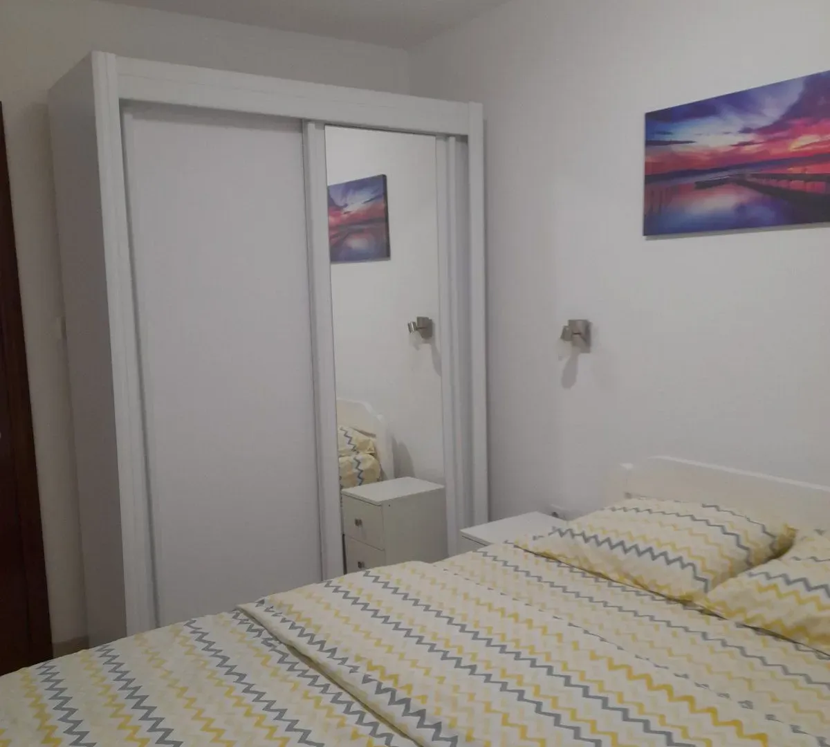 Izdavanje, dvosoban stan, 52m², Kalimanj, Tivat