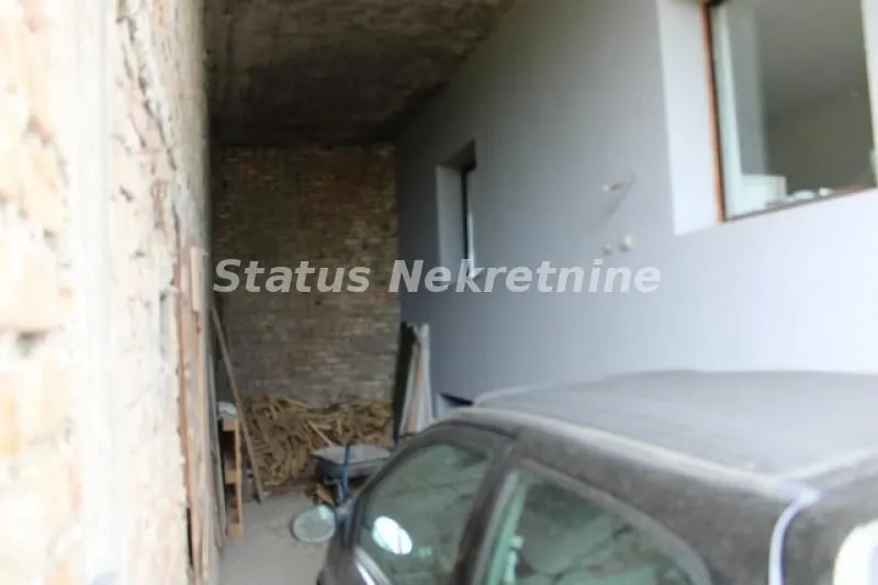 Prodaja, kuća, 242m², Novo naselje, Novi Sad