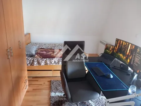 Izdavanje, četvorosoban stan, 175m², Klisa, Novi Sad Sve Podlokacije - image 7