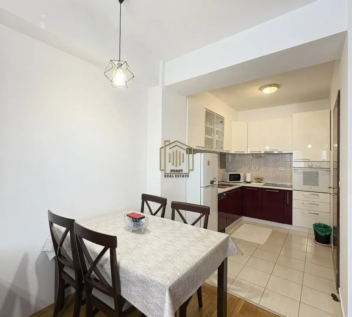 Izdavanje, dvosoban stan, 60m², City Kvart, Podgorica