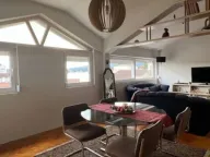 Izdavanje, trosoban stan, 90m2, Centar, Tivat