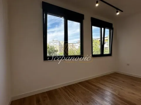 Prodaja, četvorosoban stan, 110m², Centar, Novi Sad - image 4