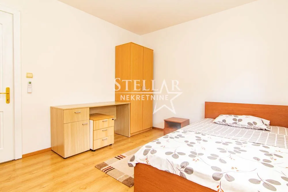Rent, house, 220m², Tološi, Podgorica