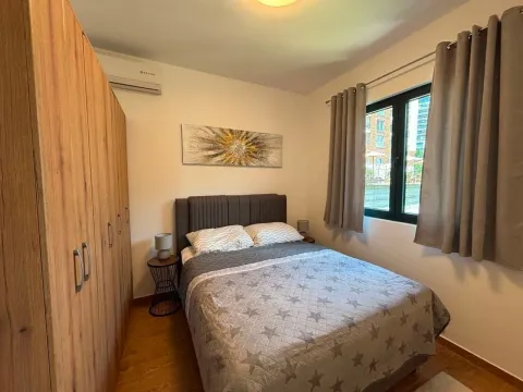 Rent, two bedroom apartment, 63m², Bečići, Budva - image 6